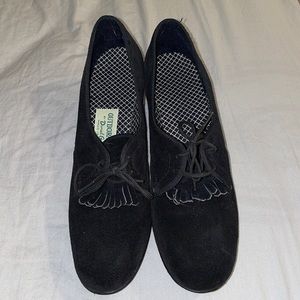 Outdorables vintage kitten heels 6